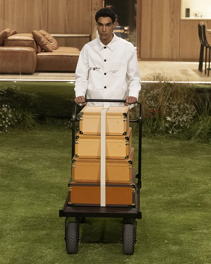 Louis Vuitton Fall–Winter 2026 Men’s Collection: Pharrell Williams a DROPHAUS ako nový model pre módu a priestor