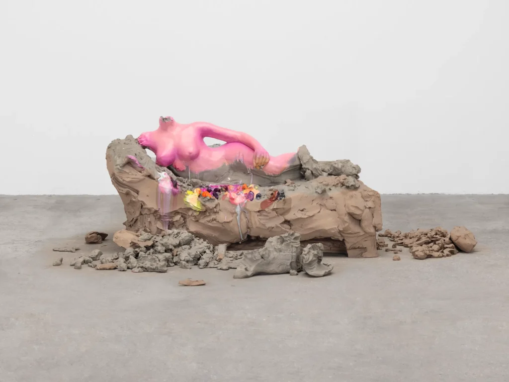 Urs Fischer – socha z výstavy Lord Arthur Savile’s Crime, 2014