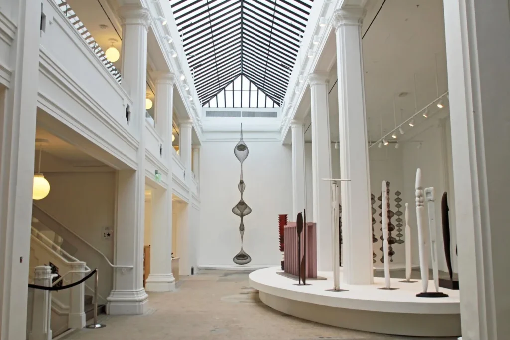 Hauser & Wirth & Schimmel – výstavný priestor súčasného umenia v Downtown Los Angeles