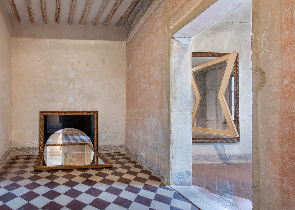 La Soglia 2025, exhibition view Galleria Continua, San Gimignano. Photo: Ela Bialkowska, OKNO Studio