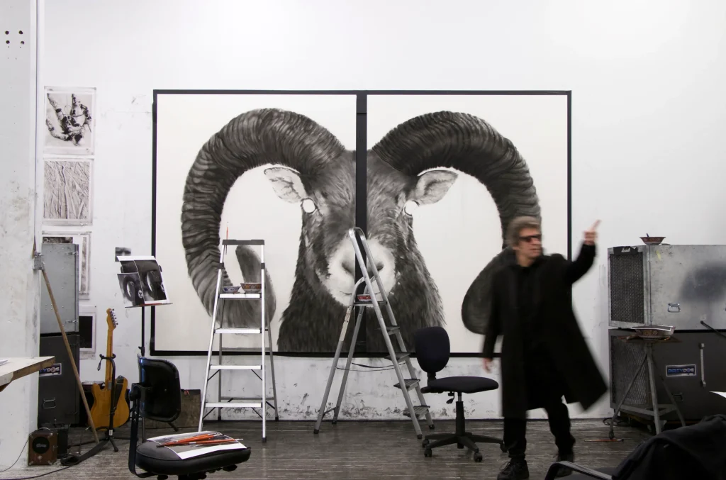 Robert Longo štúdio kresba uhol Gucci GucciCore inšpirácia Men in the Cities
