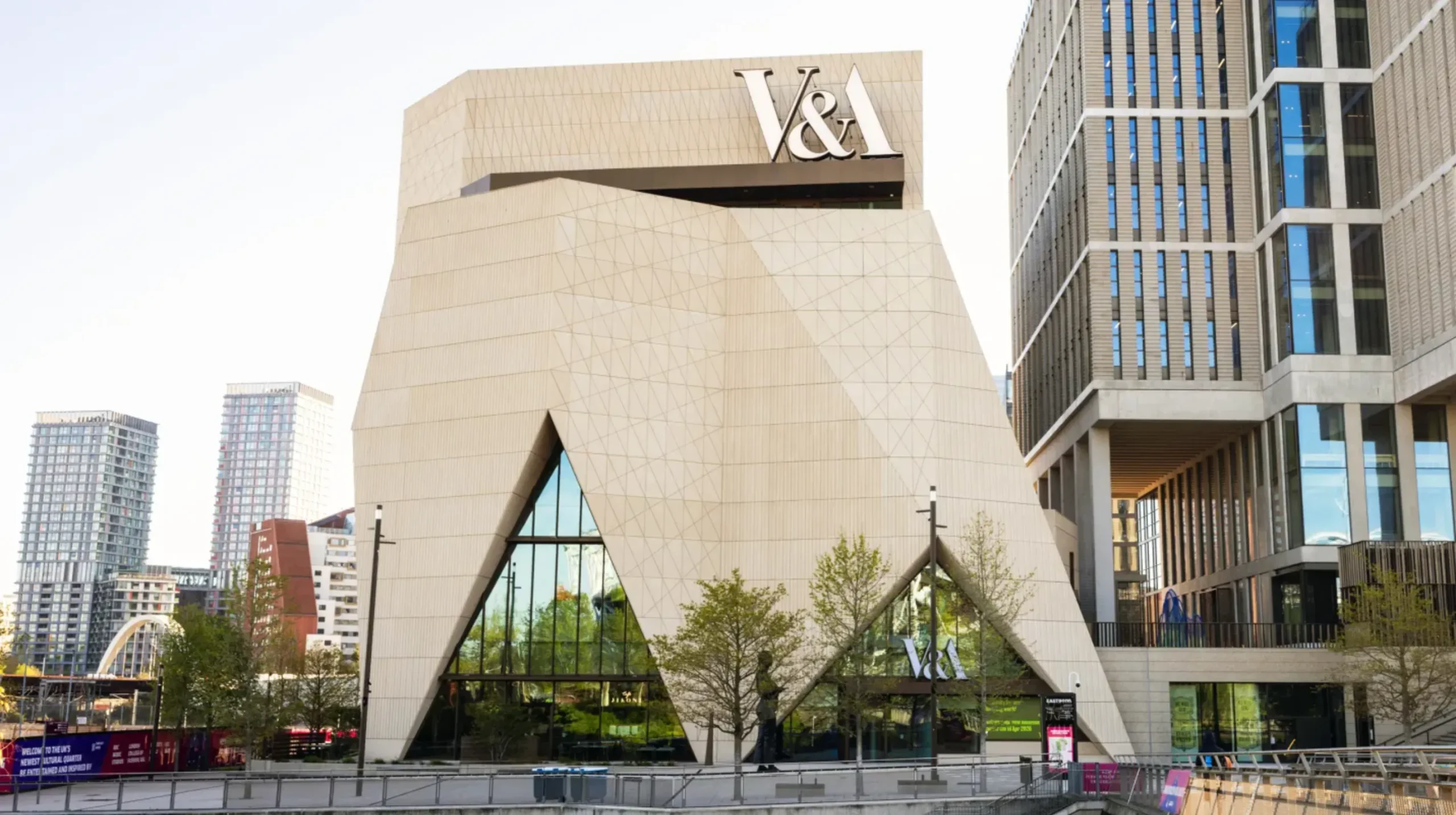 Victoria and Albert Museum: The Music is Black
