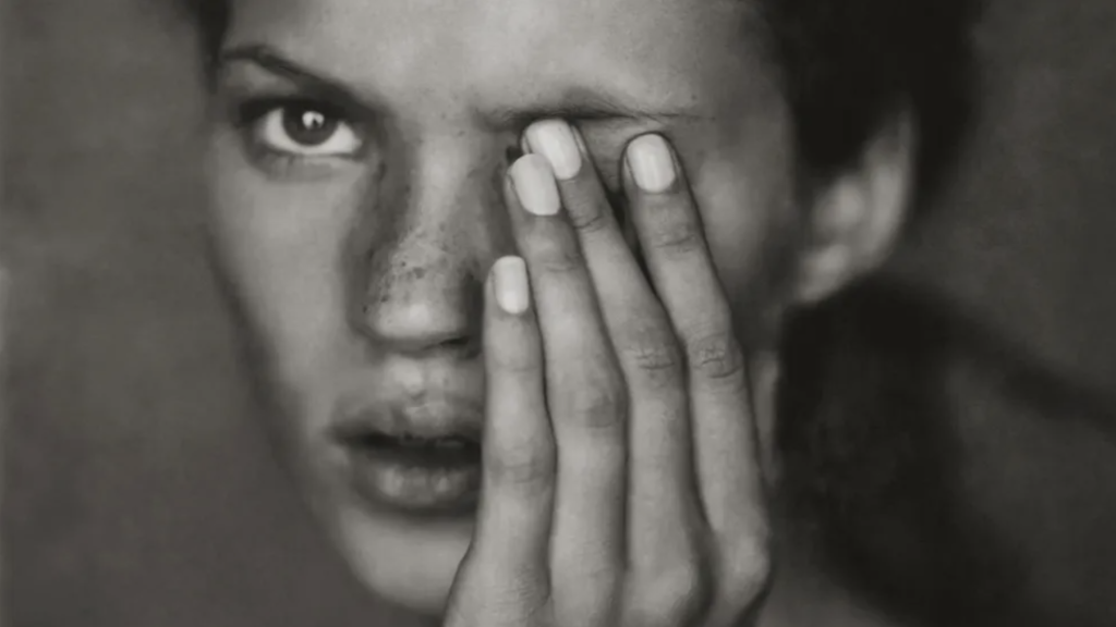 Paolo Roversi, Kate, 1993, čiernobiela fotografia
