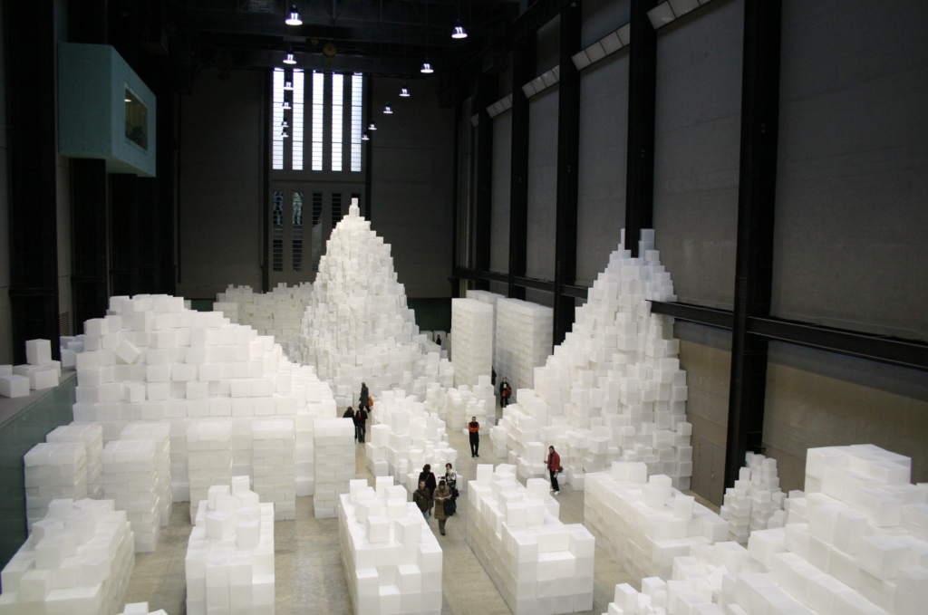 Rachel Whiteread, Embankment, 2005, 14000 bielych boxov, Tate Modern