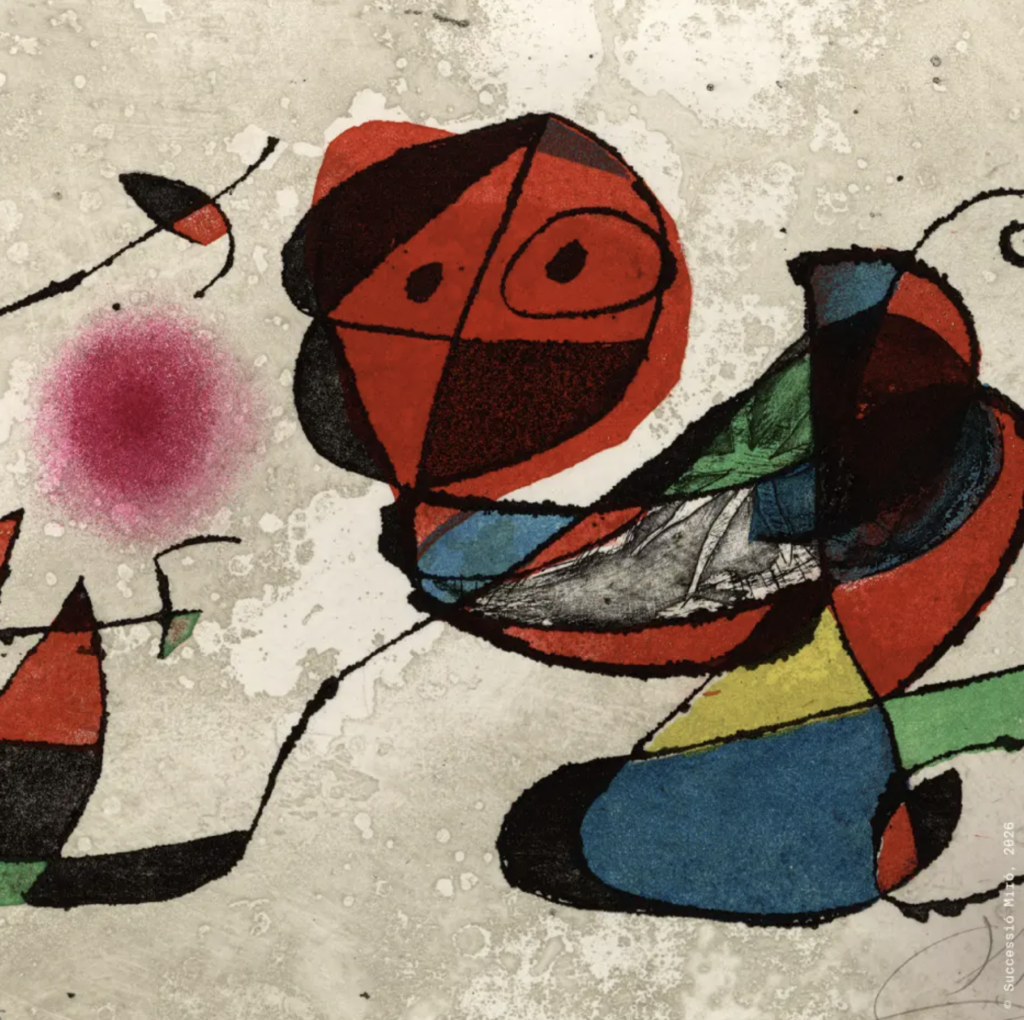 Farebná grafika Joana Miróa zo série Gaudí, geometrická kompozícia s červenými, modrými a žltými tvarmi pripomínajúcimi tvár a organické útvary