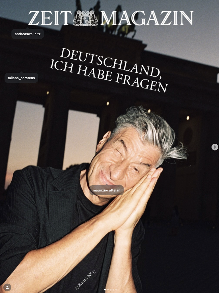 Maurizio Cattelan fotografovaný Antonom Gottlobom pre Zeit Magazin pri príprave výstavy v Neue Nationalgalerie