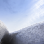 Plynulý zvlnený tvar fasády Dongdaemun Design Plaza od Zahy Hadid