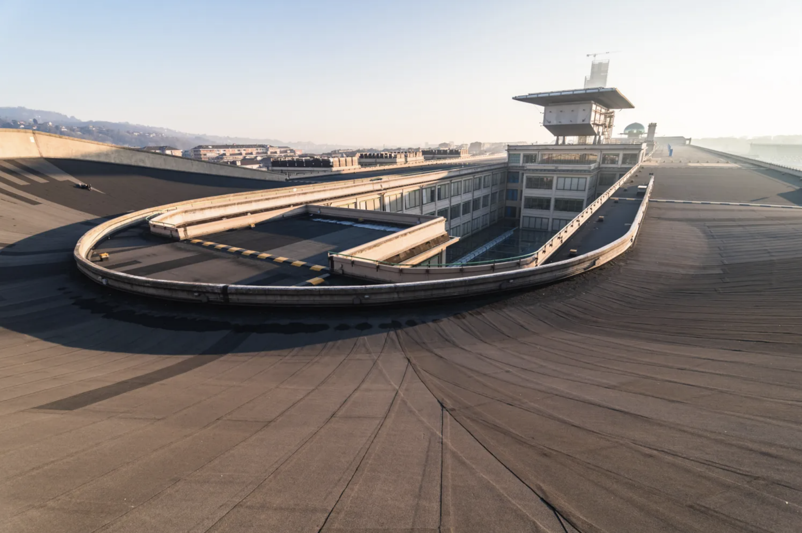 Strešná testovacia dráha Pista 500 na budove bývalej automobilky Fiat Lingotto v Turíne